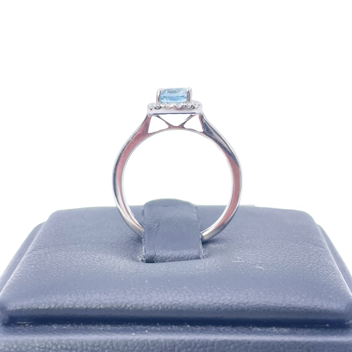 Bague coussin en or blanc 18 carats avec aigue-marine et diamants, serti halo, 0,70 carat