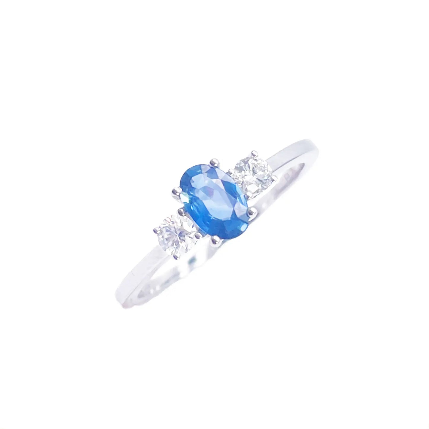 18ct Gold Natural Sapphire Diamond Three-Stone Ring Round & Oval Cut 0.65ct  Diamond Ring