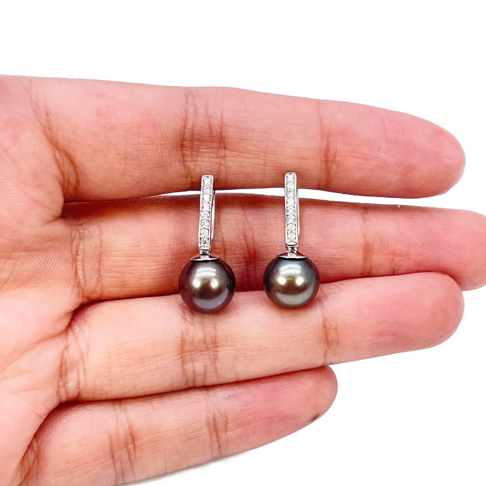 18ct White Gold Natural Diamonds & Freshwater Black Pearl Hoop Earrings 0.10ct 