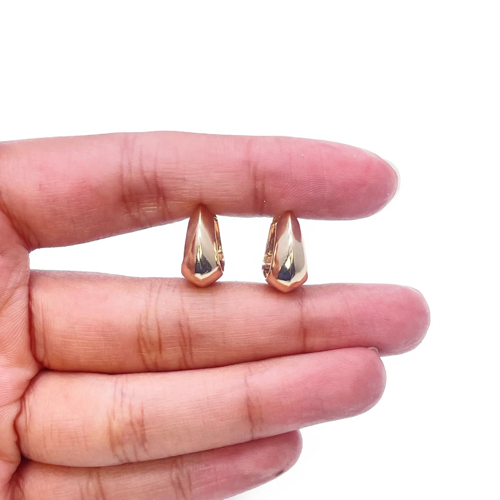 18ct Yellow Gold  Square Hoop Huggie High Polished Minimalist Chic Earrings 