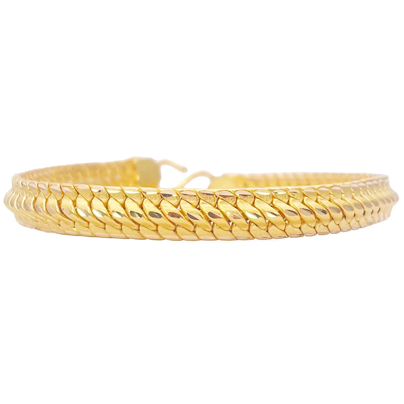 22ct Gold Cowboy Gents Lightweight Diamond Cut Bracelet 8 Inches 7.4mm Width 