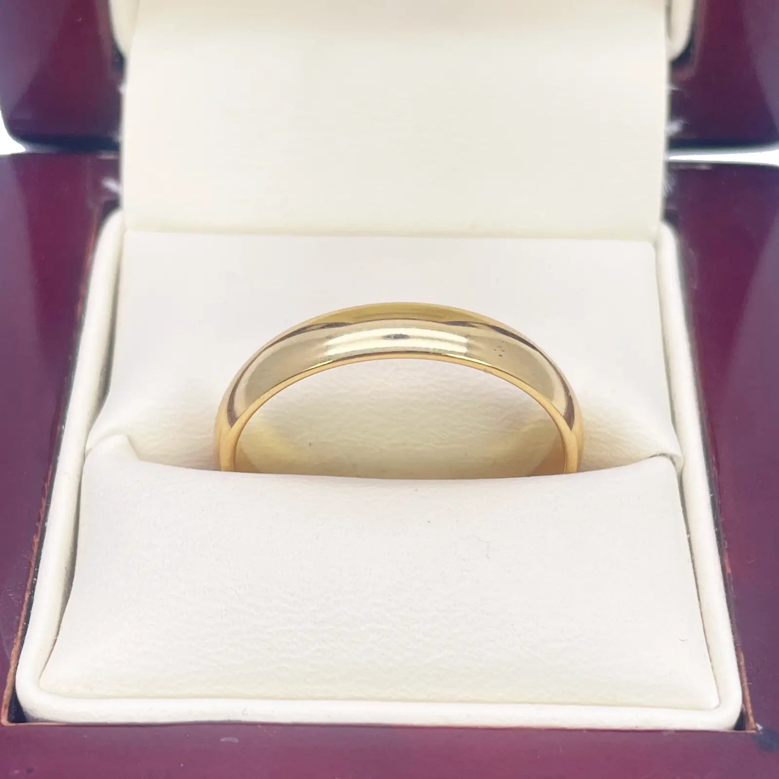 22ct Yellow Gold High Polished Men's Traditional Dome Wedding Band 4mm 