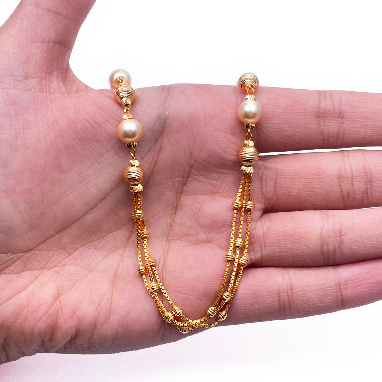 Parure Collier/Boucles d'oreilles superposés, en Or jaune 22 carats, avec perles et billes diamantées