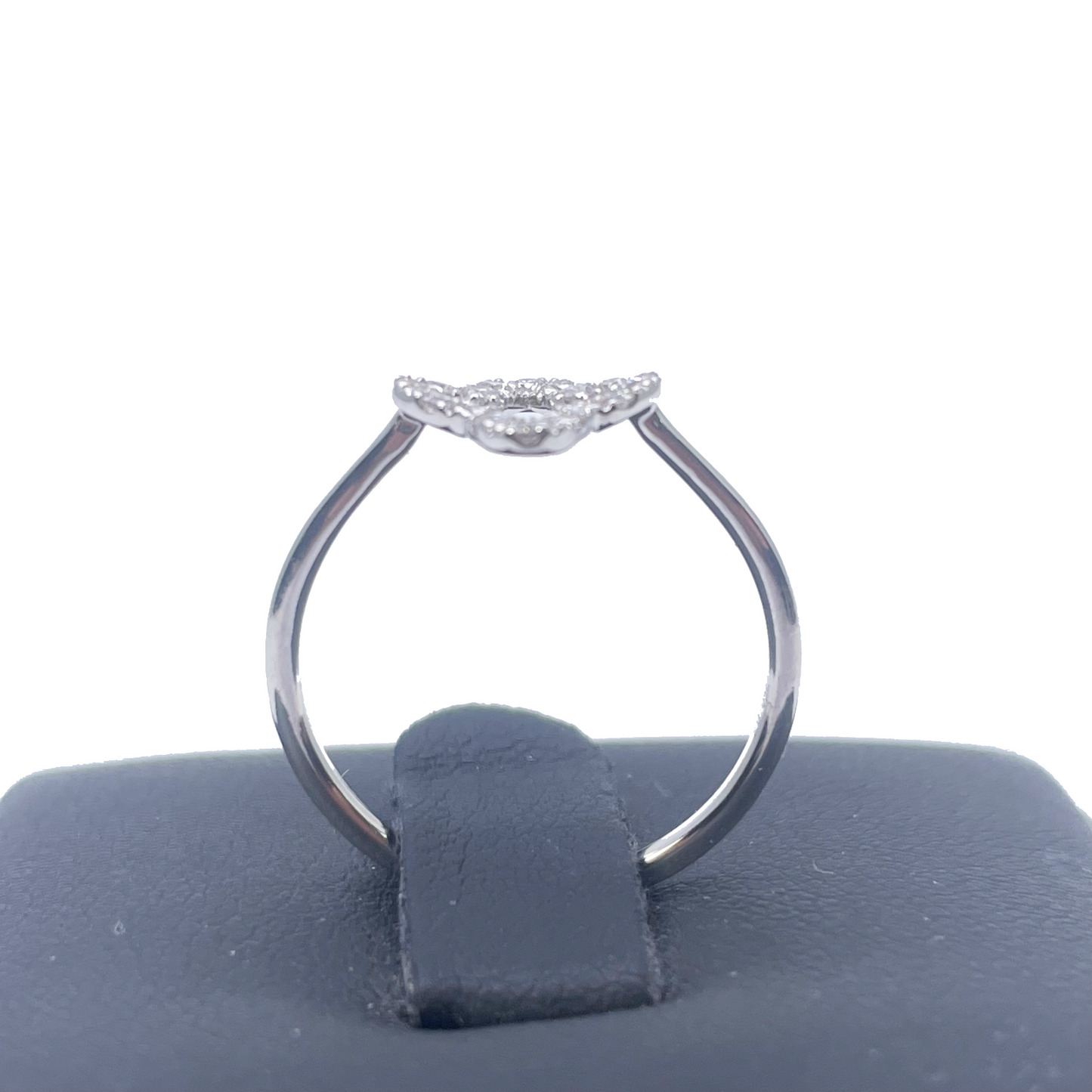 18kt witgouden diamanten klaver/bloemvormige ring 0,19ct