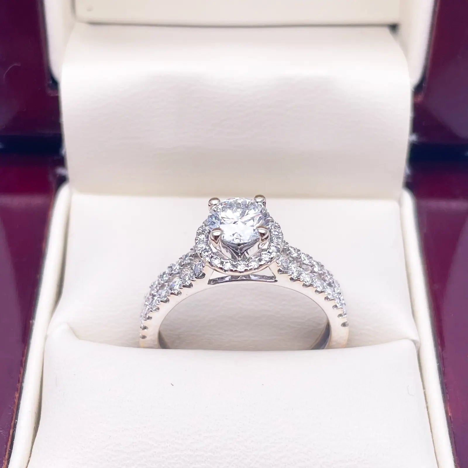 18ct White Gold Natural Round Diamond Halo Split Band Engagement Ring 1ct GIA  Diamond Ring